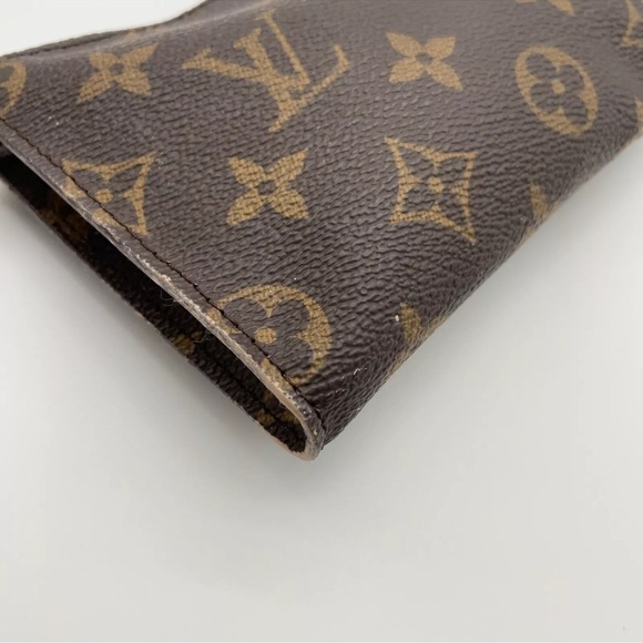 Authentic  Louis Vuitton Monogram Bucket Pouch PM W/Box - Picture 7 of 15